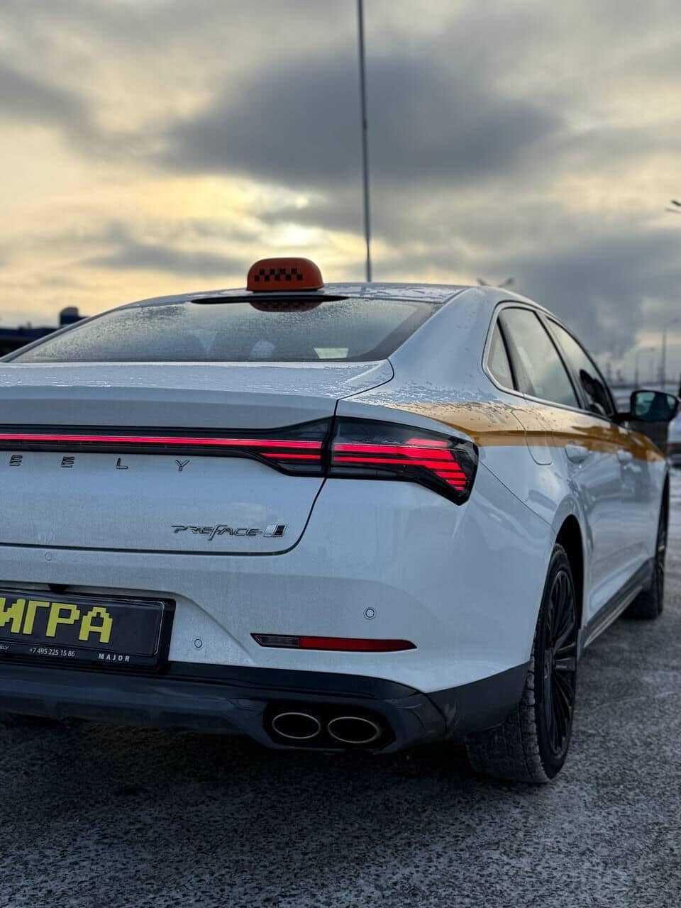 Geely Preface 2024 в парке ИГРА на Рябиновой — вид сзади сбоку